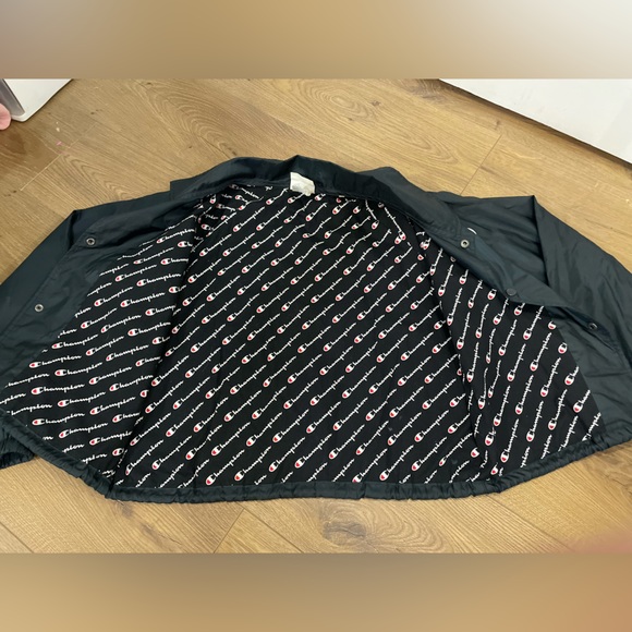 Women’s Champion Black Big C Logo Button Up Crop Windbreaker Jacket Sz Large - Picture 4 of 7